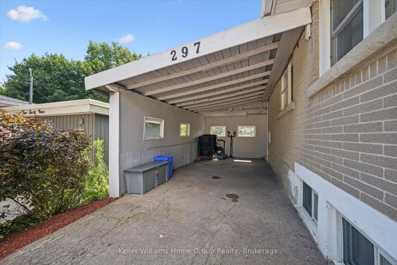 297 Herrick St N photo 4