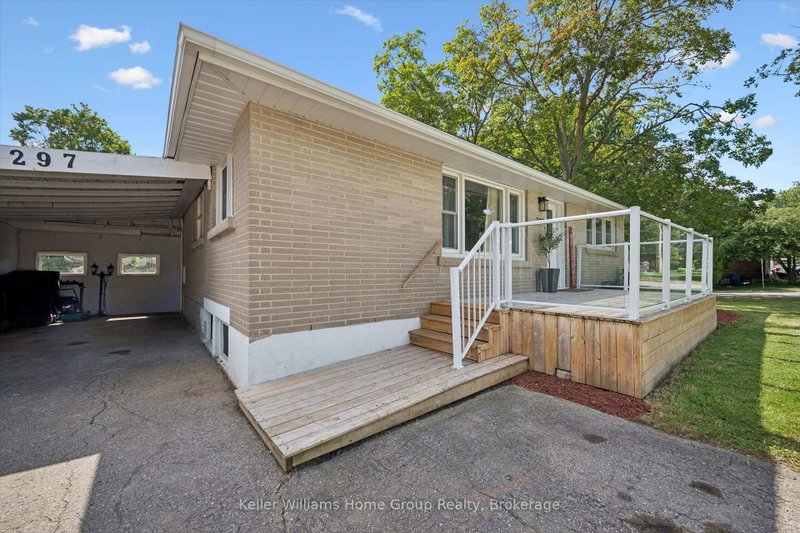 297 Herrick St N photo 5