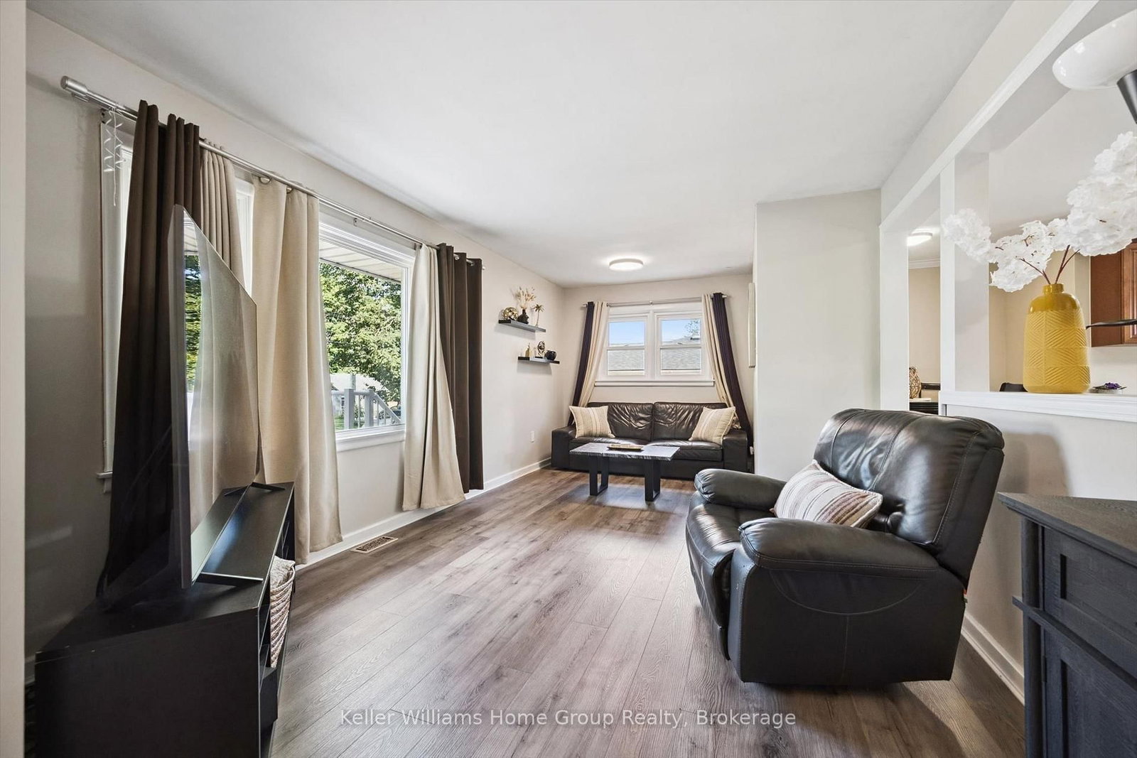 297 Herrick Street N • Centre Wellington, ON photo 8
