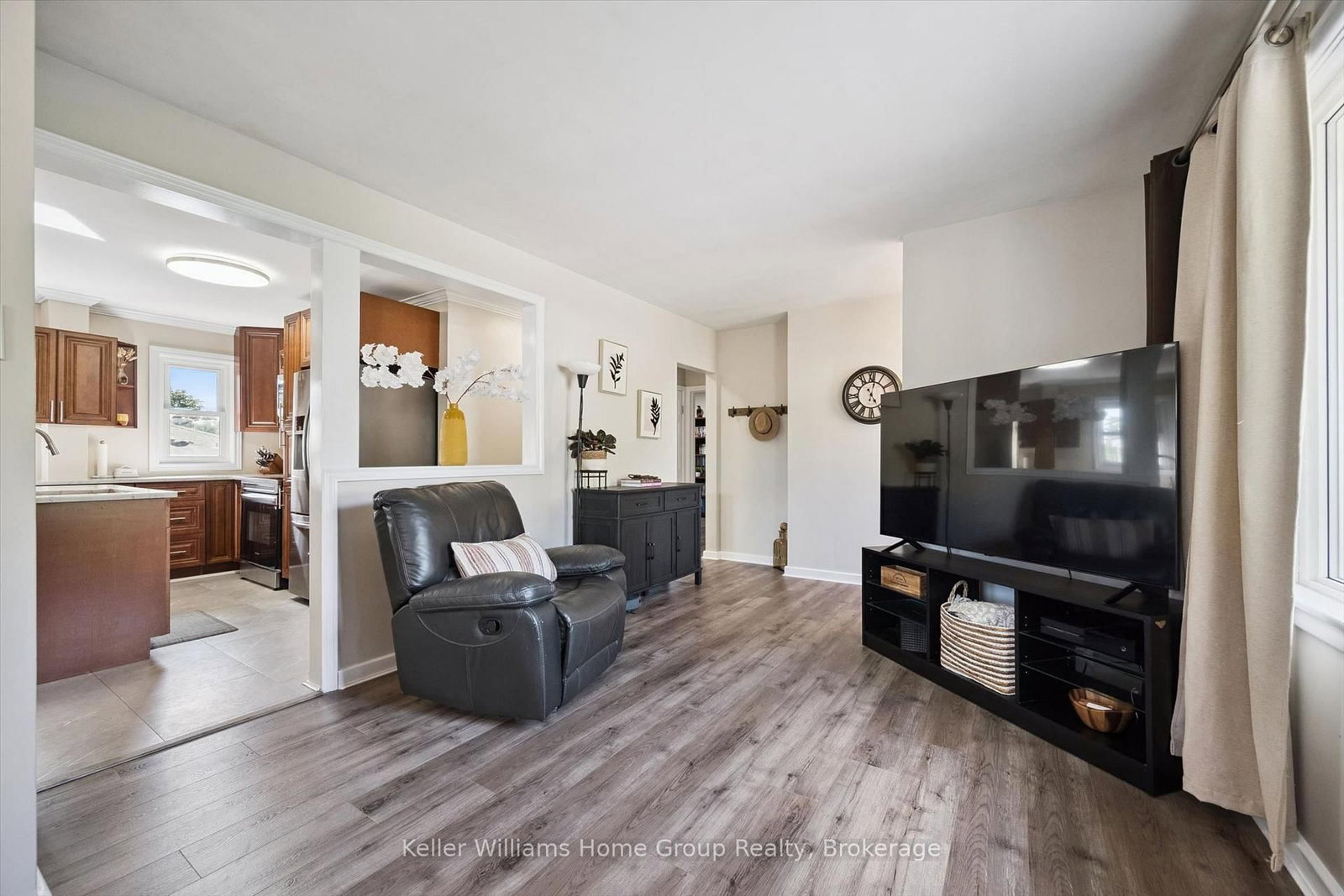 297 Herrick Street N • Centre Wellington, ON photo 9
