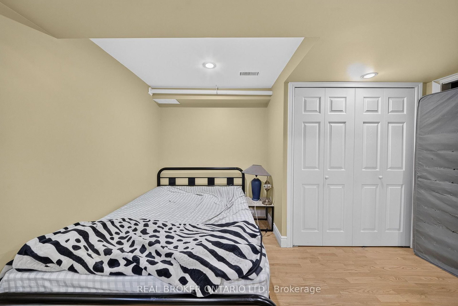800 Paramount Drive • #77 • Hamilton, ON photo 30