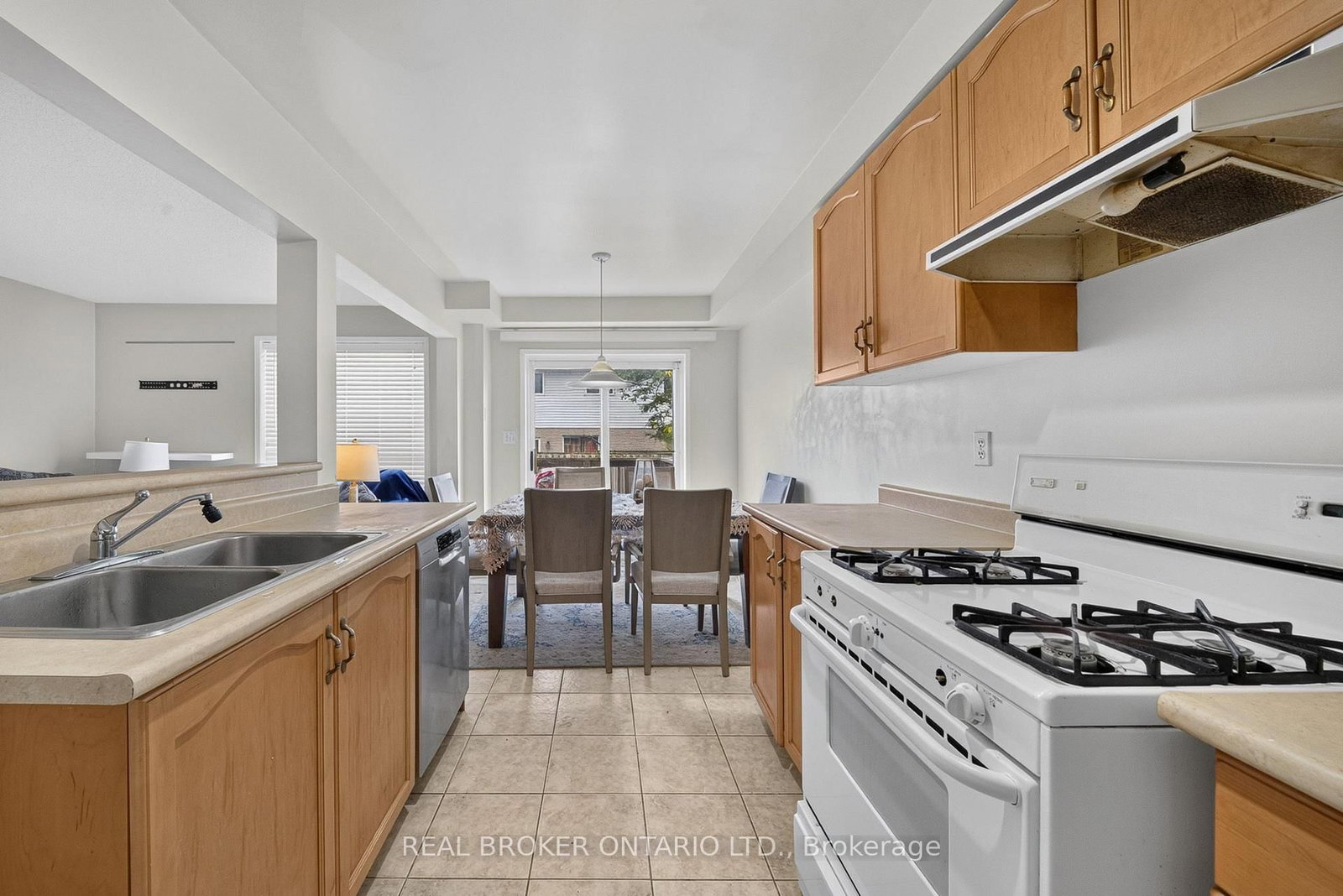 800 Paramount Drive • #77 • Hamilton, ON photo 8