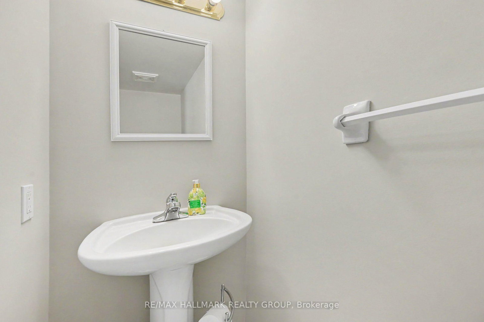 4429 Harper Avenue • Ottawa, ON photo 12