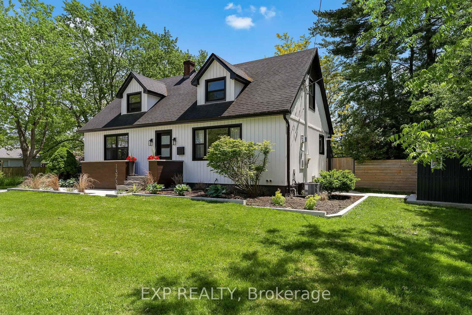 1373 Orchard Avenue • Fort Erie, ON photo 4