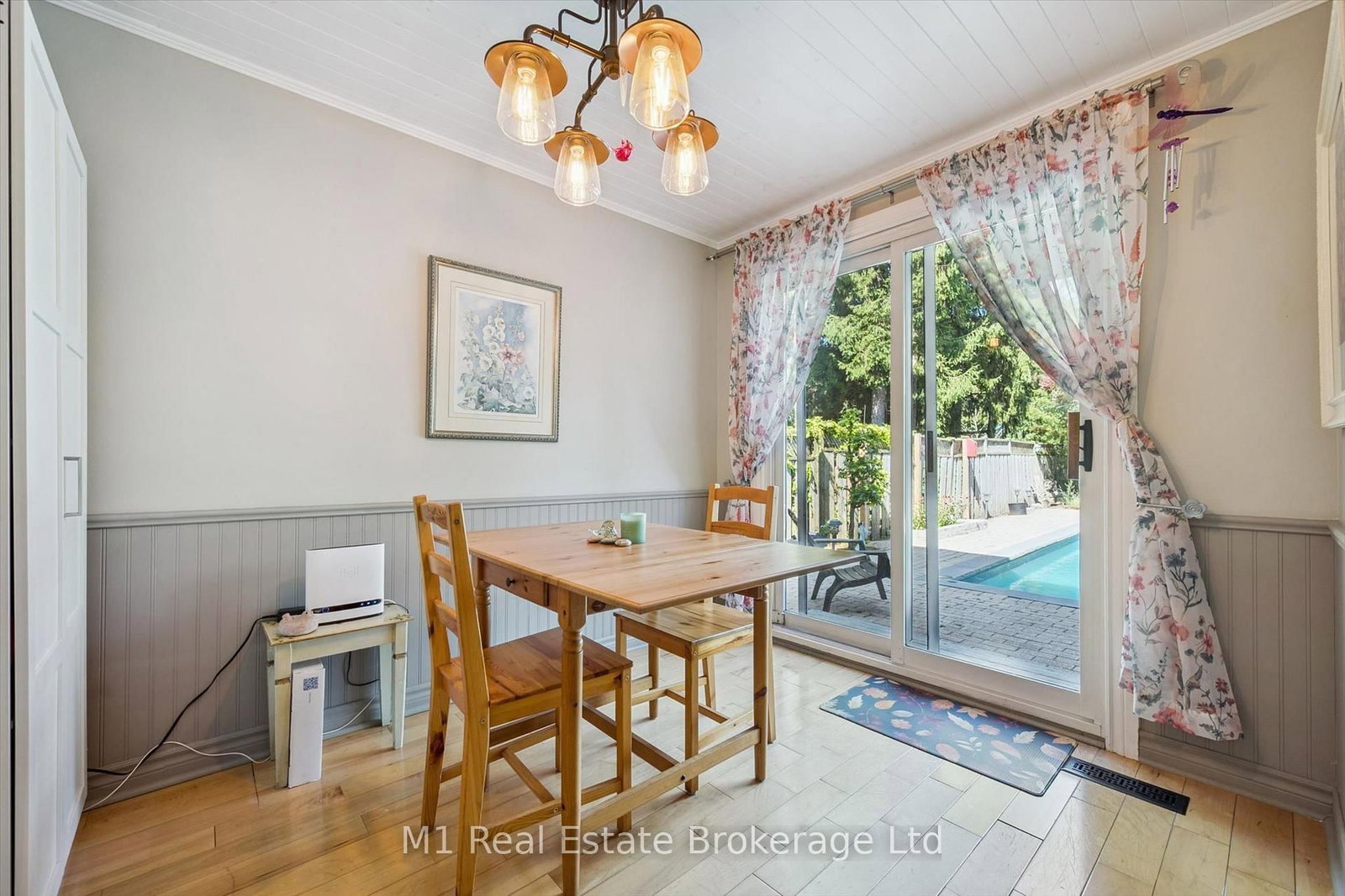 567 Willow Road • Guelph, ON photo 13