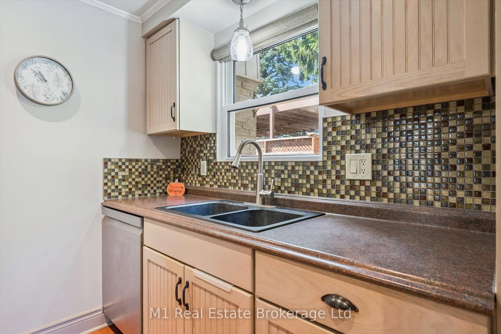 567 Willow Road • Guelph, ON photo 18