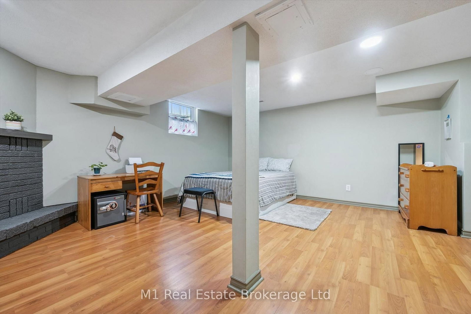 567 Willow Road • Guelph, ON photo 32