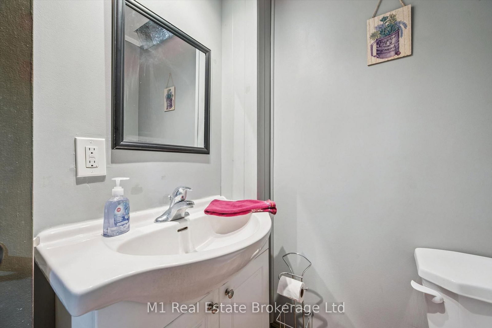 567 Willow Road • Guelph, ON photo 33