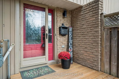 567 Willow Road • Guelph, ON photo 6