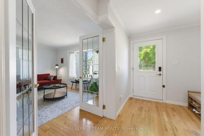 49 Owlshead Road • Munster, ON photo 5