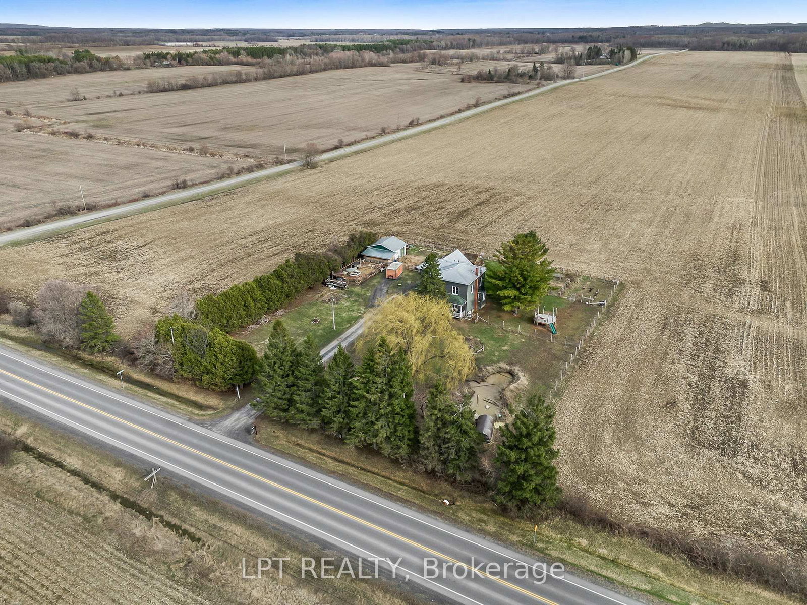 21630 Laggan-Glenelg Road • North Glengarry, ON photo 39