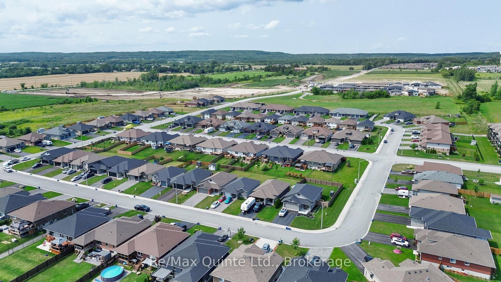 57 Hillside Meadow Drive • Quinte West, ON photo 8