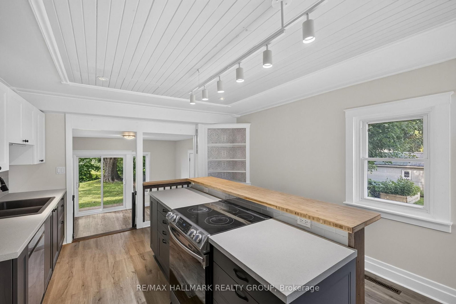 23 Victoria Avenue • North Grenville, ON photo 14