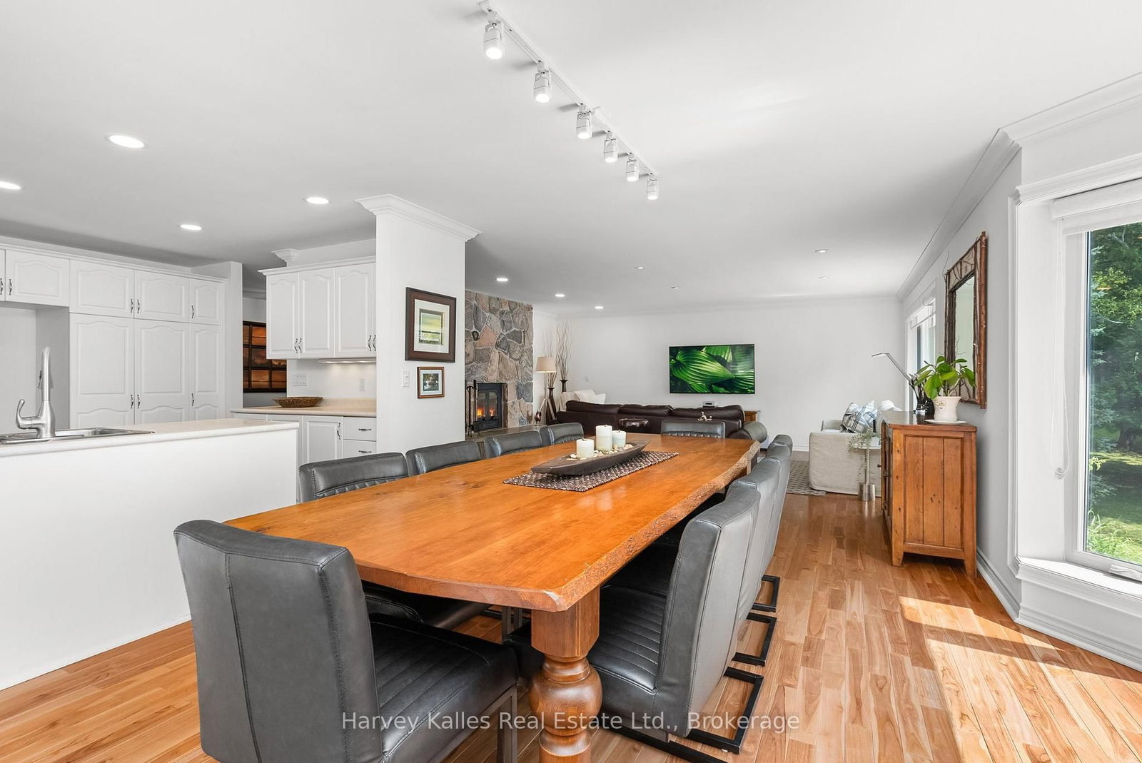 1061 Sawmill Lane • Lake of Bays, ON photo 14