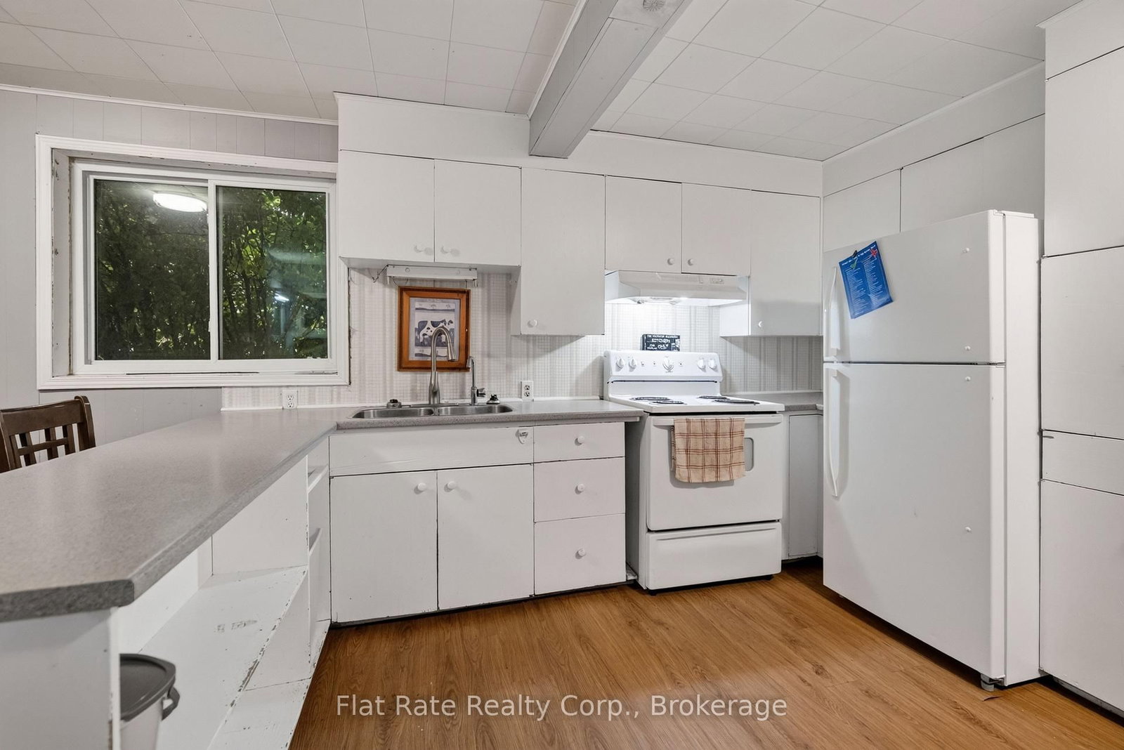 398 EDISON Avenue • Peterborough, ON photo 10