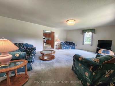 70 Victoria Road • Brockville, ON photo 8