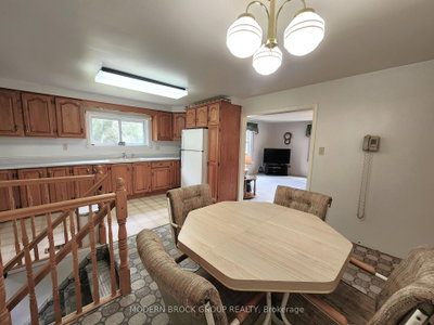 70 Victoria Road • Brockville, ON photo 9