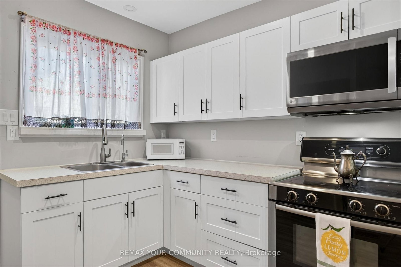 426 Wolsely Street • Peterborough, ON photo 13