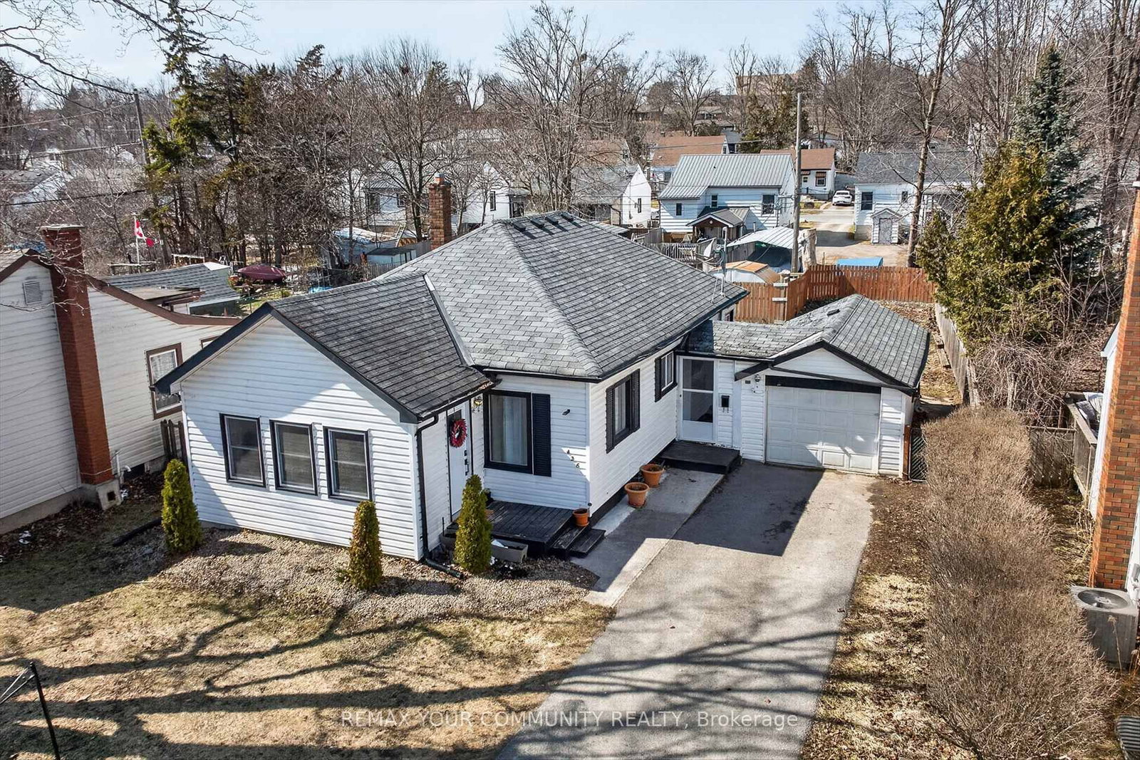 426 Wolsely Street • Peterborough, ON photo 2