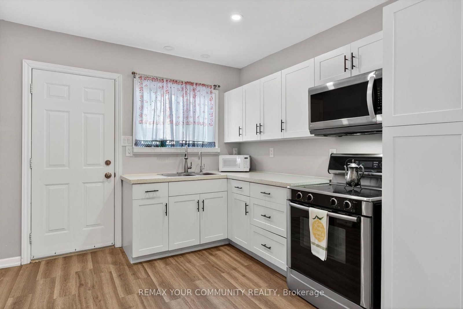 426 Wolsely Street • Peterborough, ON photo 9