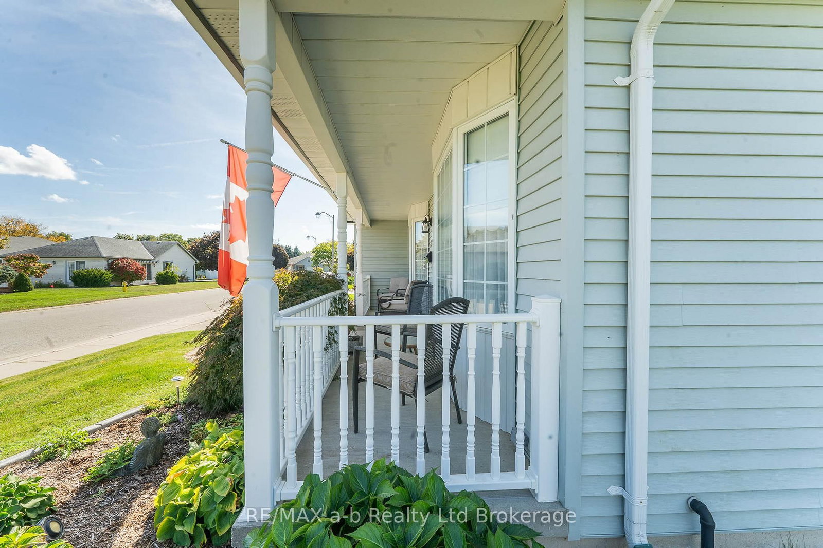 23 Armstrong Drive • Tillsonburg, ON photo 4