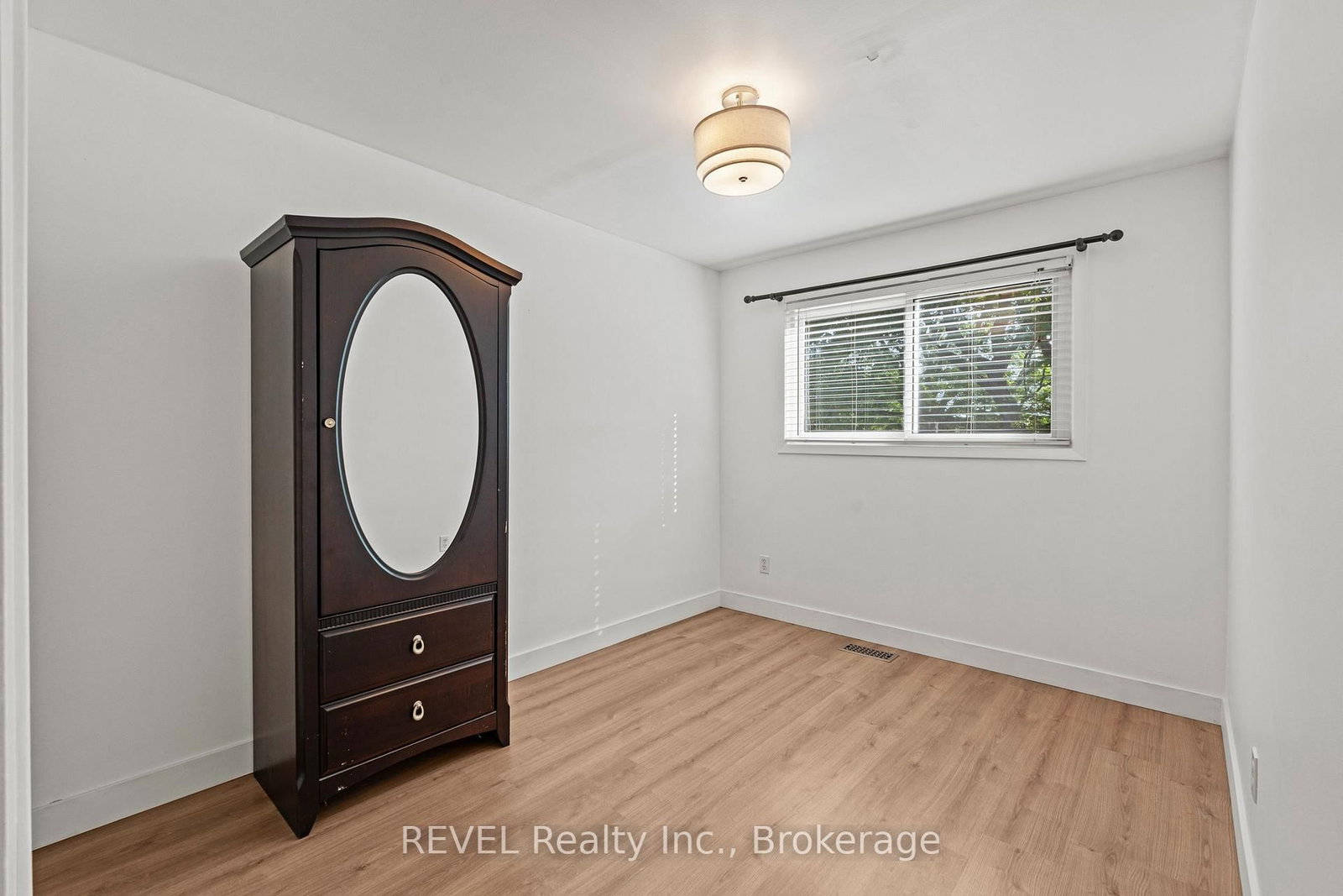 28 Black Knight Road • St. Catharines, ON photo 26