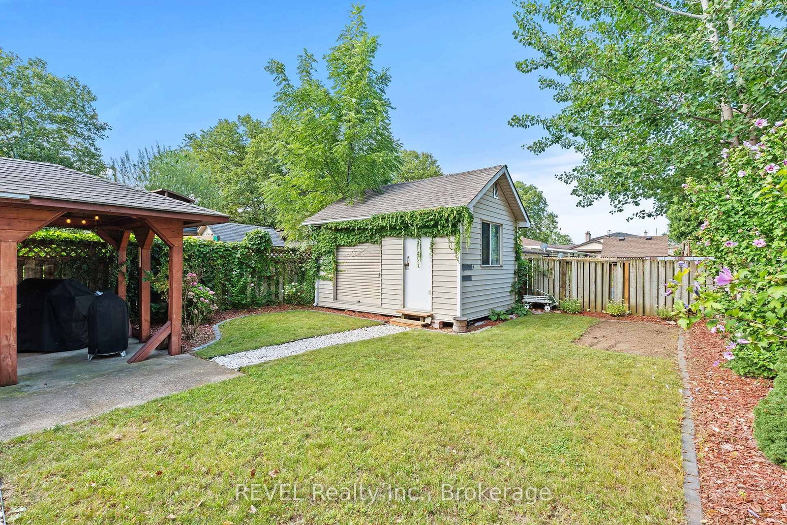 28 Black Knight Road • St. Catharines, ON photo 39