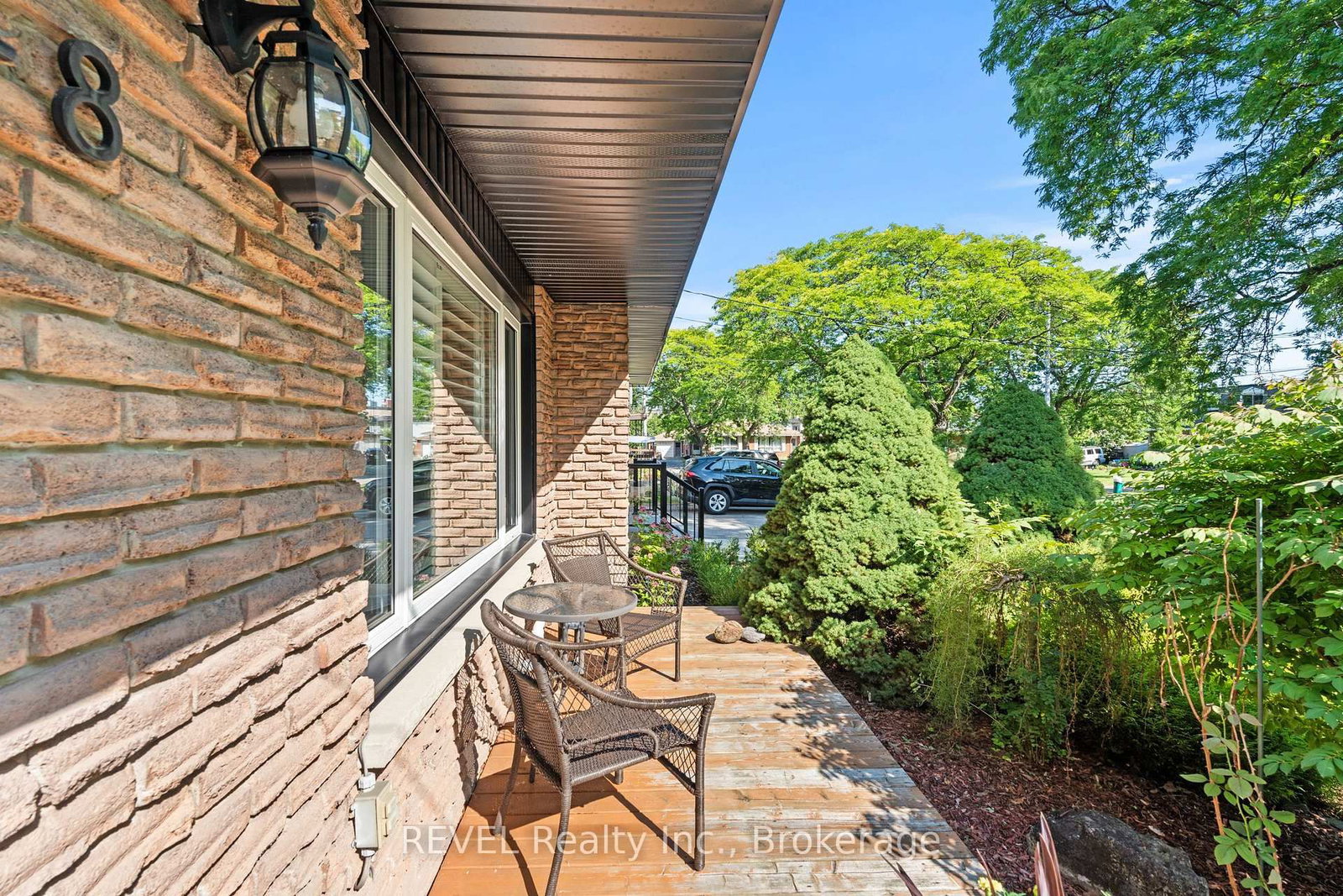 28 Black Knight Road • St. Catharines, ON photo 5