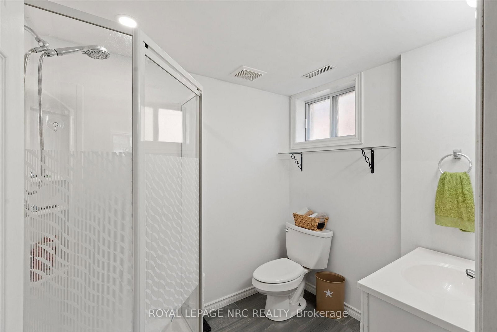 64 Welland Street N • Thorold, ON photo 30