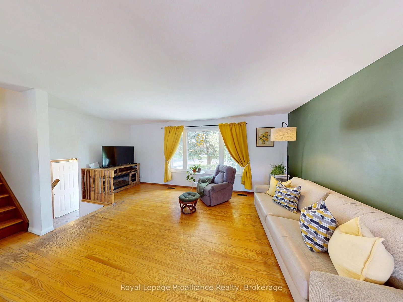 4 Richmond Grove • Belleville, ON photo 11