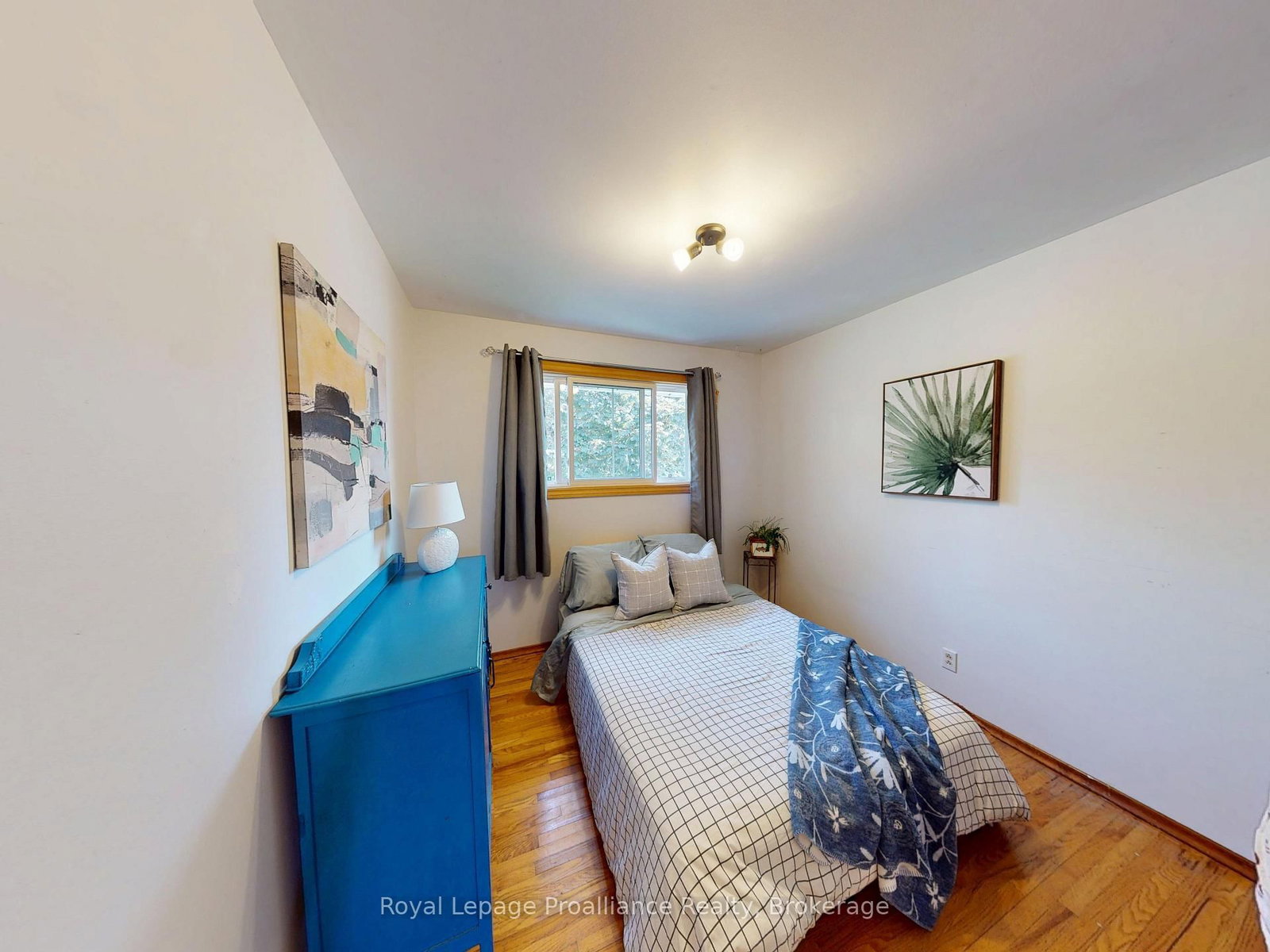 4 Richmond Grove • Belleville, ON photo 14