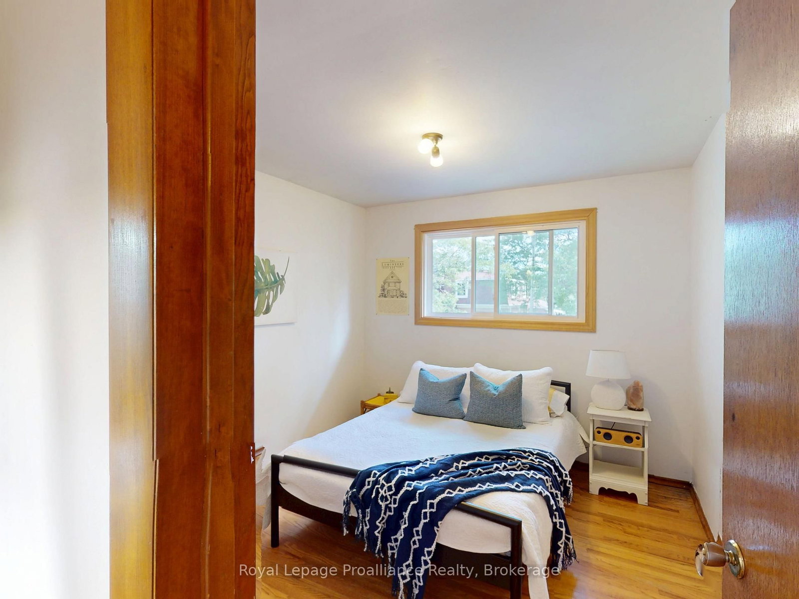 4 Richmond Grove • Belleville, ON photo 16