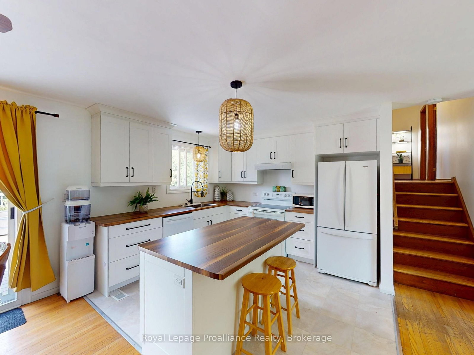 4 Richmond Grove • Belleville, ON photo 6