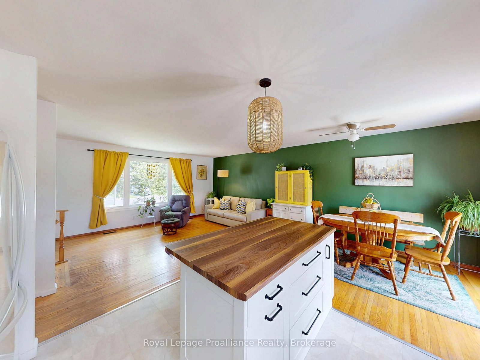 4 Richmond Grove • Belleville, ON photo 9