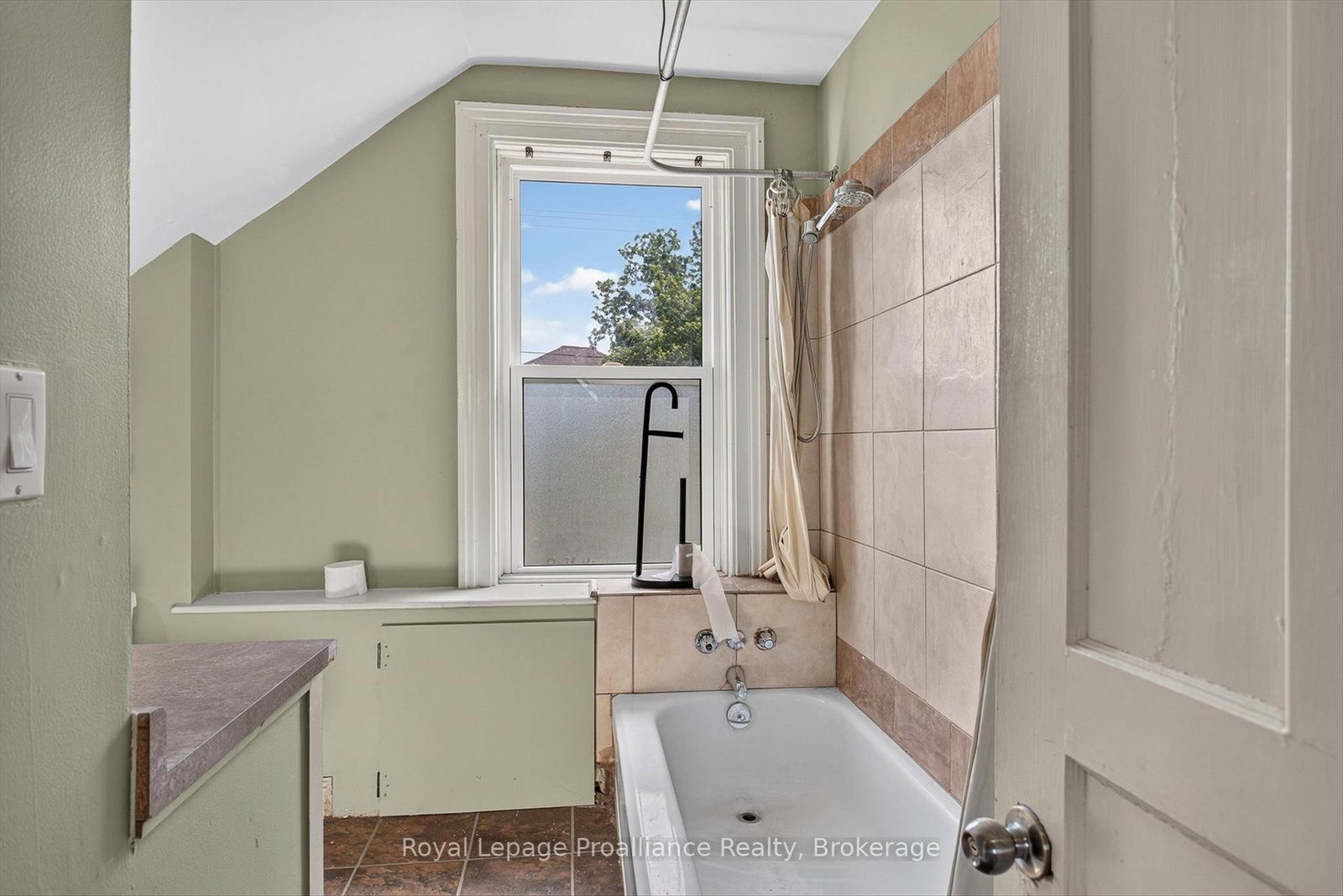 277 Reid Street • Peterborough, ON photo 37