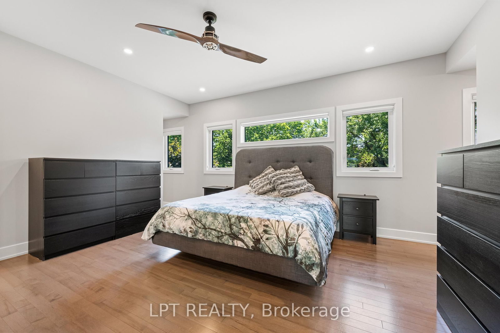 1740 ST BARBARA Street • Ottawa, ON photo 18