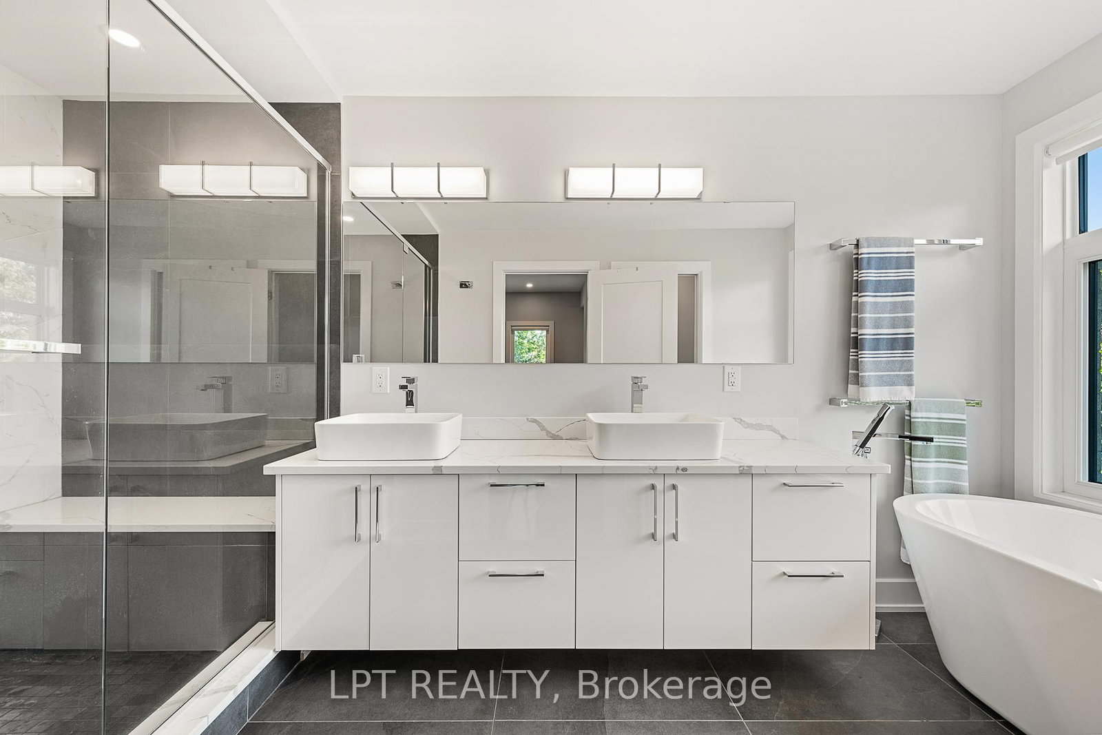 1740 ST BARBARA Street • Ottawa, ON photo 20