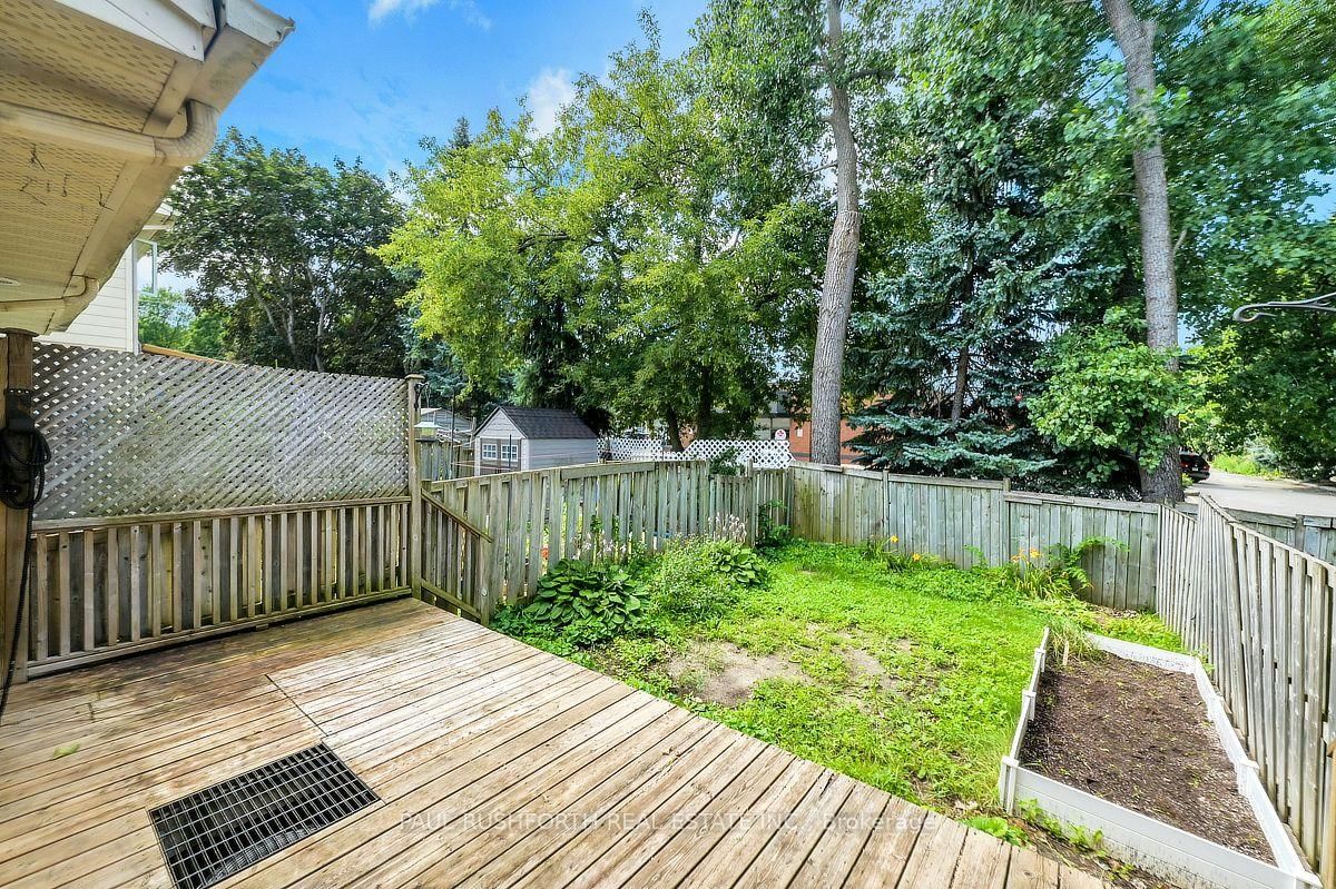 244 Huntersfield Drive • Ottawa, ON photo 20