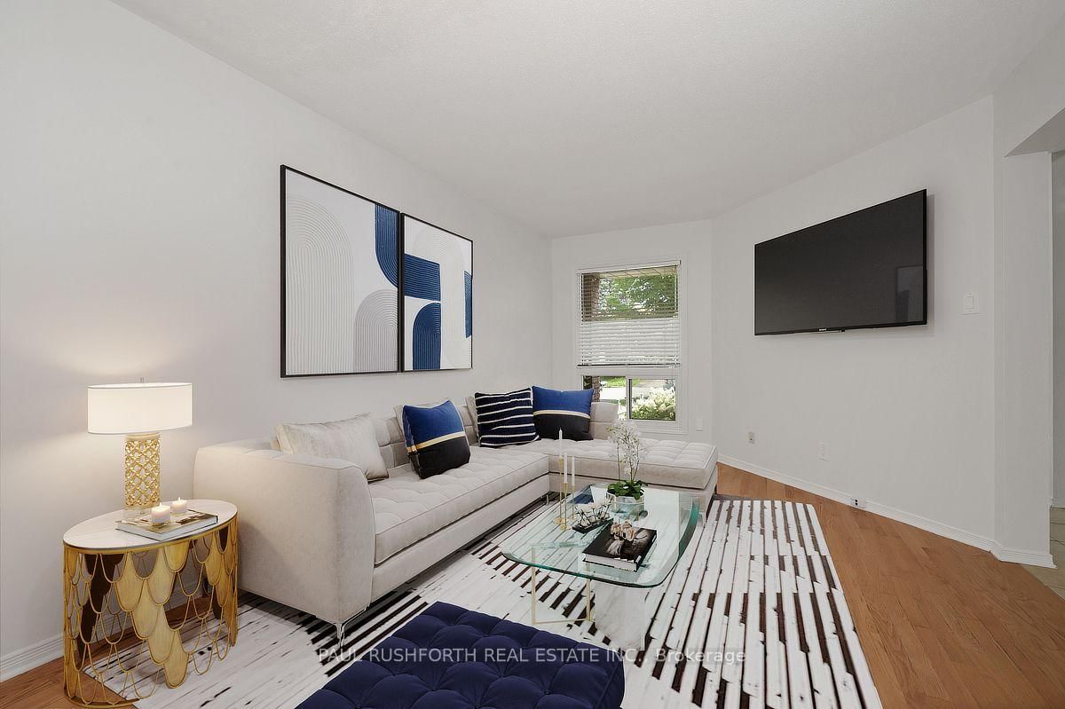 244 Huntersfield Drive • Ottawa, ON photo 4