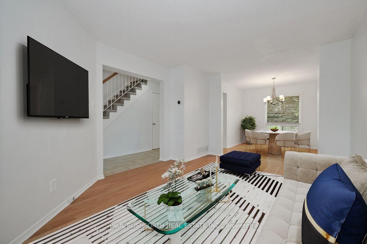 244 Huntersfield Drive • Ottawa, ON photo 6