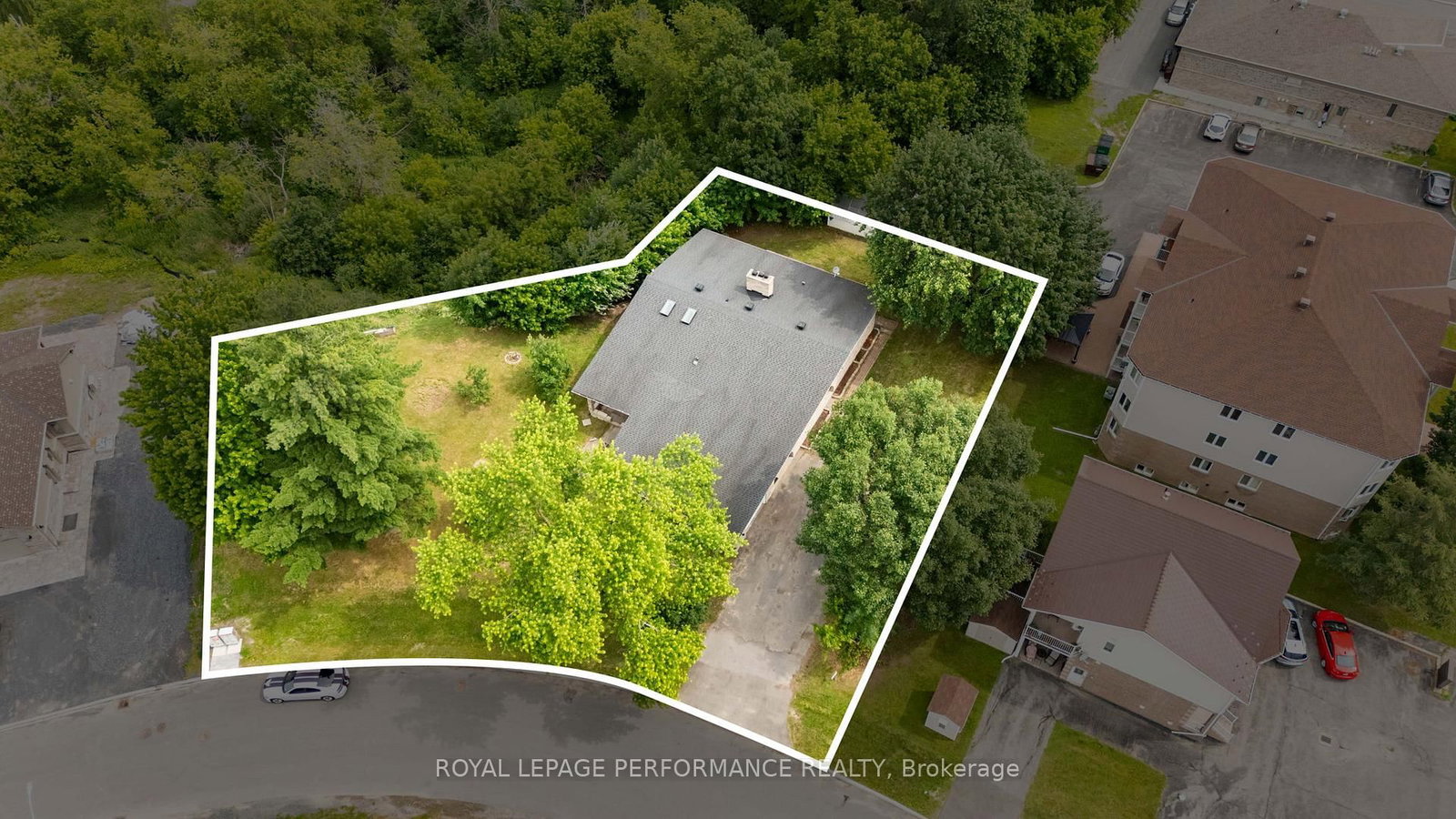 438 Voyageur Place • Russell, ON photo 6