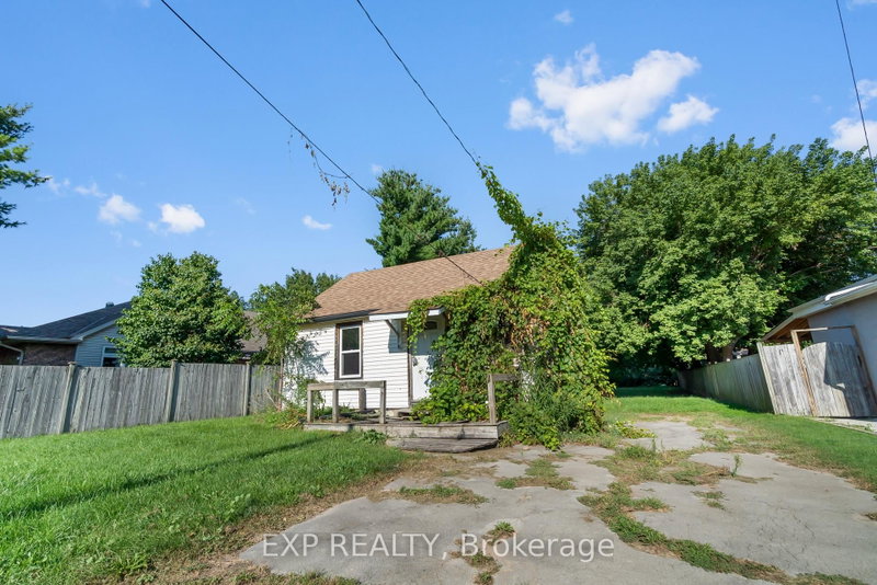 5098 Drummond Road