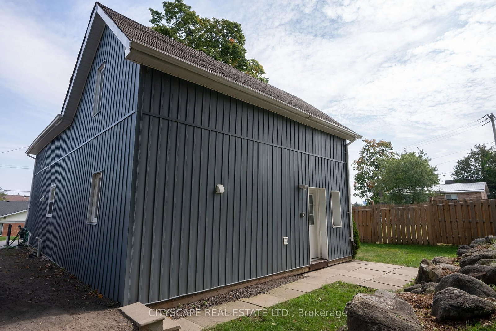 408 William Street • Shelburne, ON photo 3