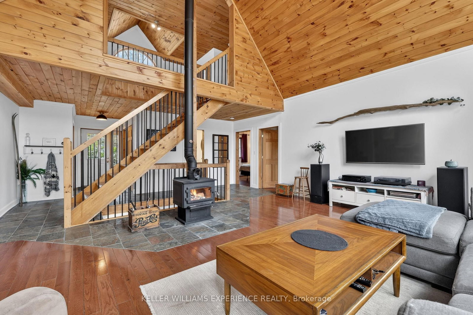 1115 Sherwood Forest Road • Bracebridge, ON photo 5