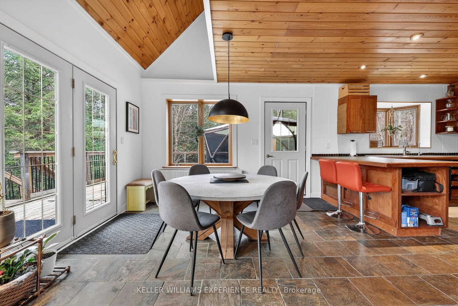 1115 Sherwood Forest Road • Bracebridge, ON photo 6
