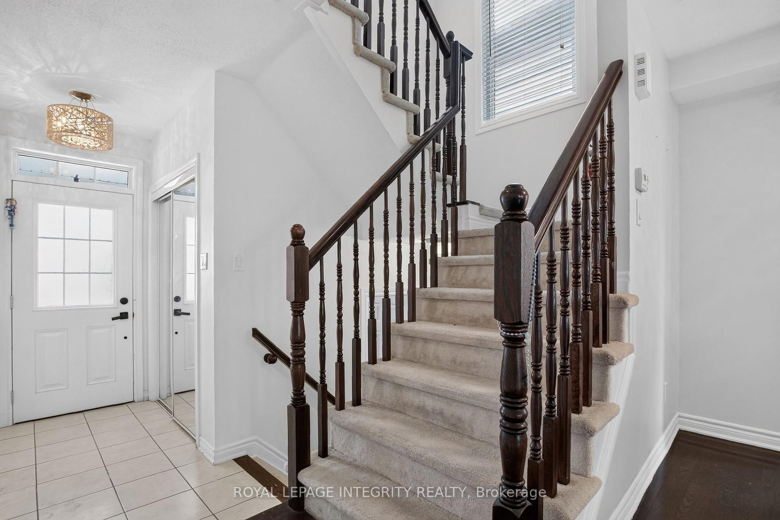 414 MEADOWHAWK Crescent • Ottawa, ON photo 16