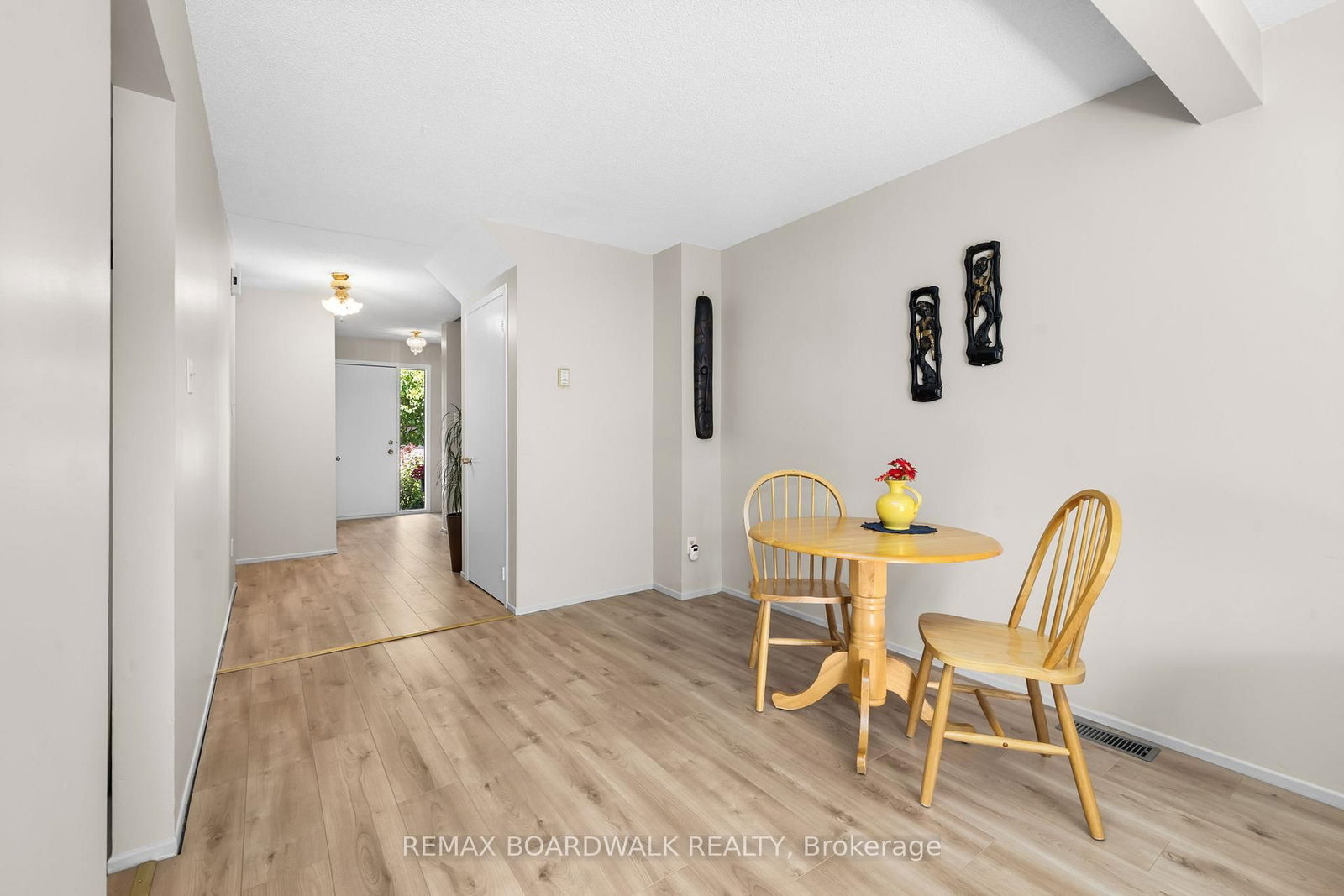 52 Baneberry Crescent • Ottawa, ON photo 11