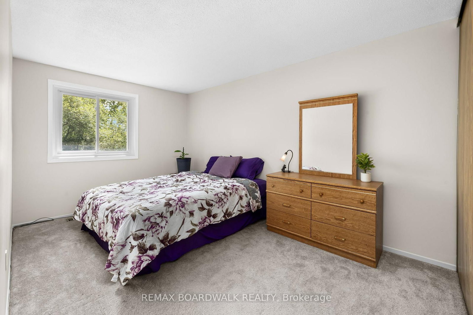 52 Baneberry Crescent • Ottawa, ON photo 21
