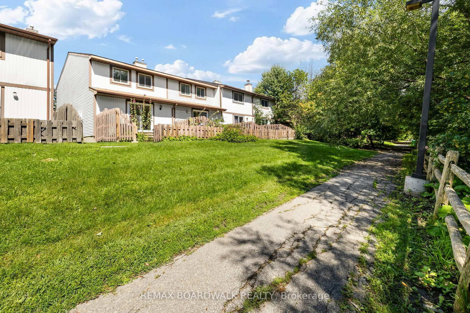 52 Baneberry Crescent • Ottawa, ON photo 28