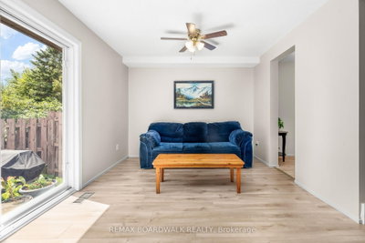 52 Baneberry Crescent • Ottawa, ON photo 7
